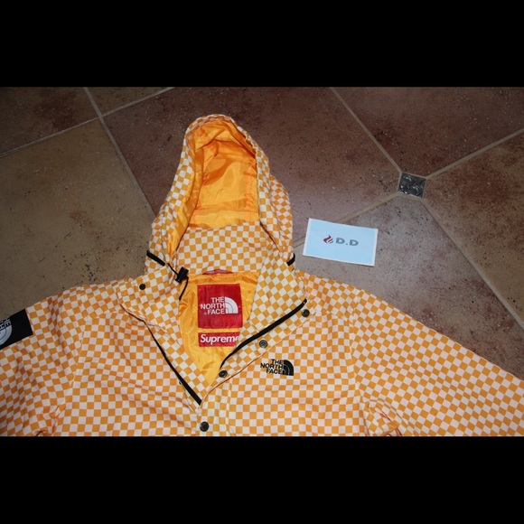 Supreme x The North Face Checkered Jacket - Picture 9 of 11